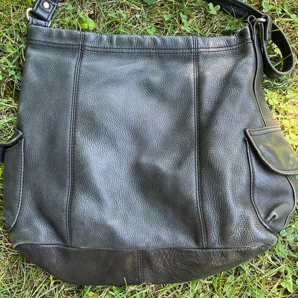 FOSSIL BLACK LEATHER SHOULDER BAG, side pockets , BOHO LOOK, - Picture 5 of 8